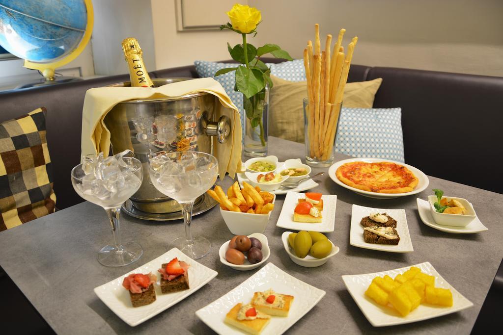 Maison B Bed & Breakfast Turin Bagian luar foto